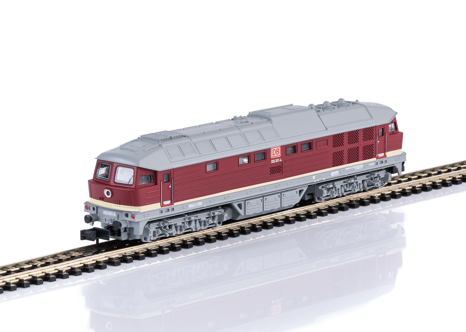 PREORDER Minitrix N 16235 Class 232 Ludmilla Diesel , Deutsche Reichsbahn #232 357-4 (DCC & Sound Equipped)