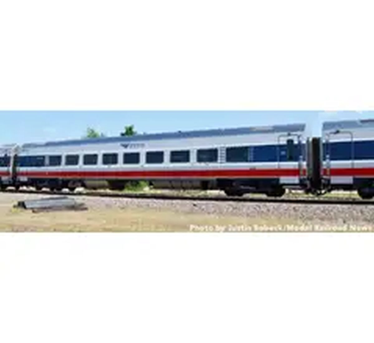 Bachmann 74502 Siemens Venture Coach with Lighted Interior, Amtrak Midwest #4004, HO