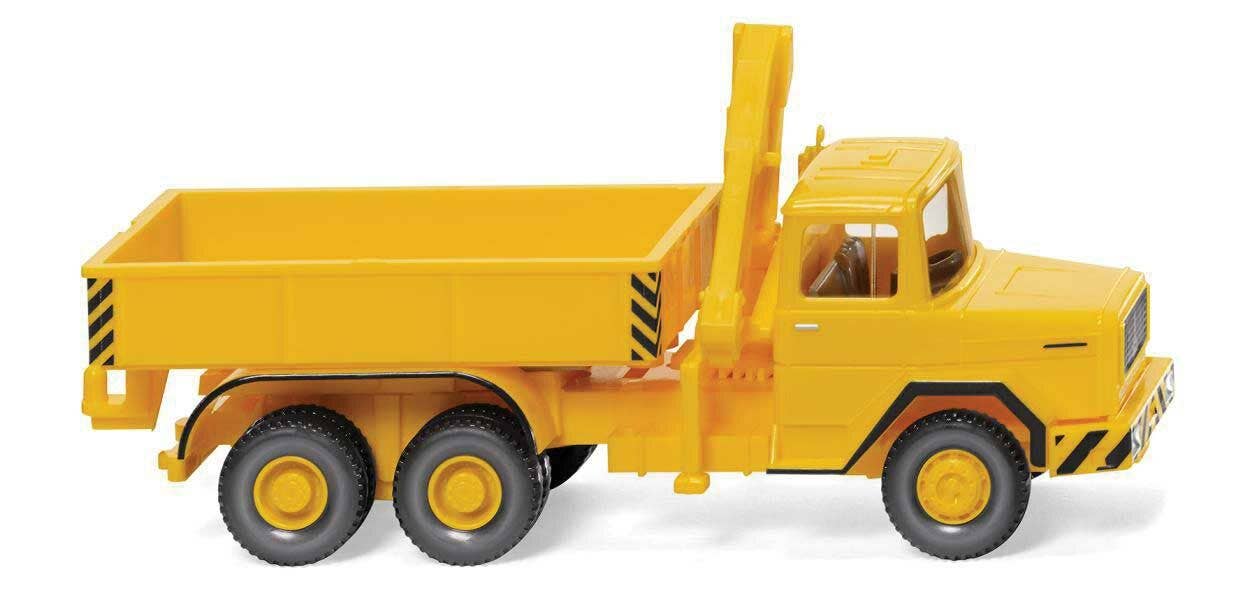Wiking HO 50404 1970-1974 Magirus Deutz Heavy-Duty Low-Side Truck with Crane, Yellow & Black