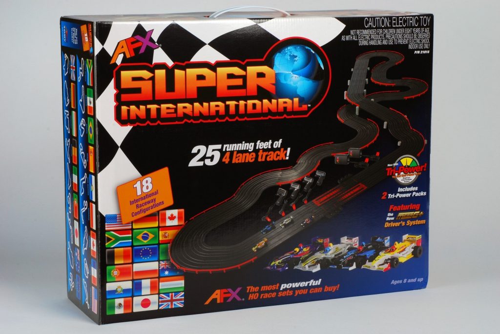 AFX Racing 21018 Super International Mg+ Race Set