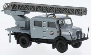 Brekina HO 71767 1965 IFA S 4000-1 Doka DL 25, Energy Supply