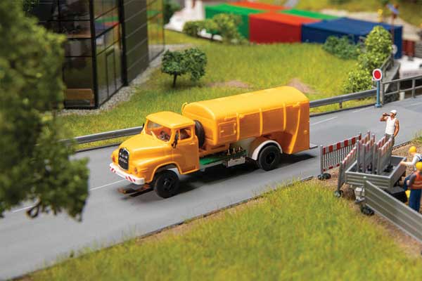 PREORDER Faller HO 161440 MAN 635 Short-Hood Garbage Truck, Car System