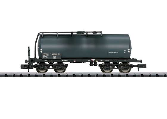 PREORDER Minitrix N 18972 Uerdingen Standard Design 4-Axle Tank Car, German State Railroad