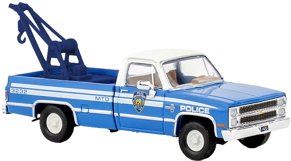 PREORDER Brekina HO 19672 1981 GMC C30 Tow Truck, New York Police Department