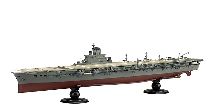 Fujimi 1/700 IJN Aircraft Carrier Taihou (Wood Deck) Full Hull Model