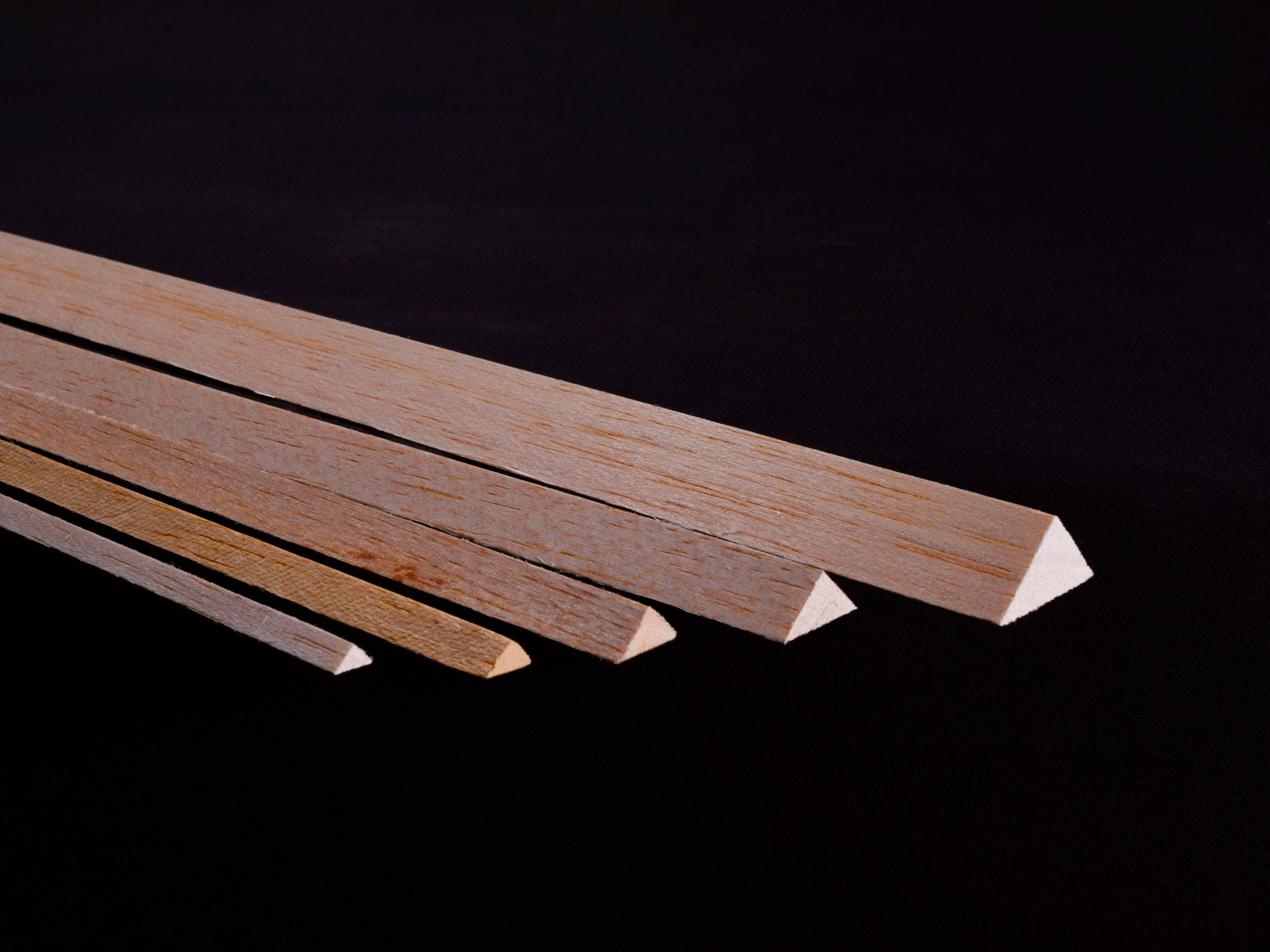 Balsa Triangle Stock 1 x 1 x 36