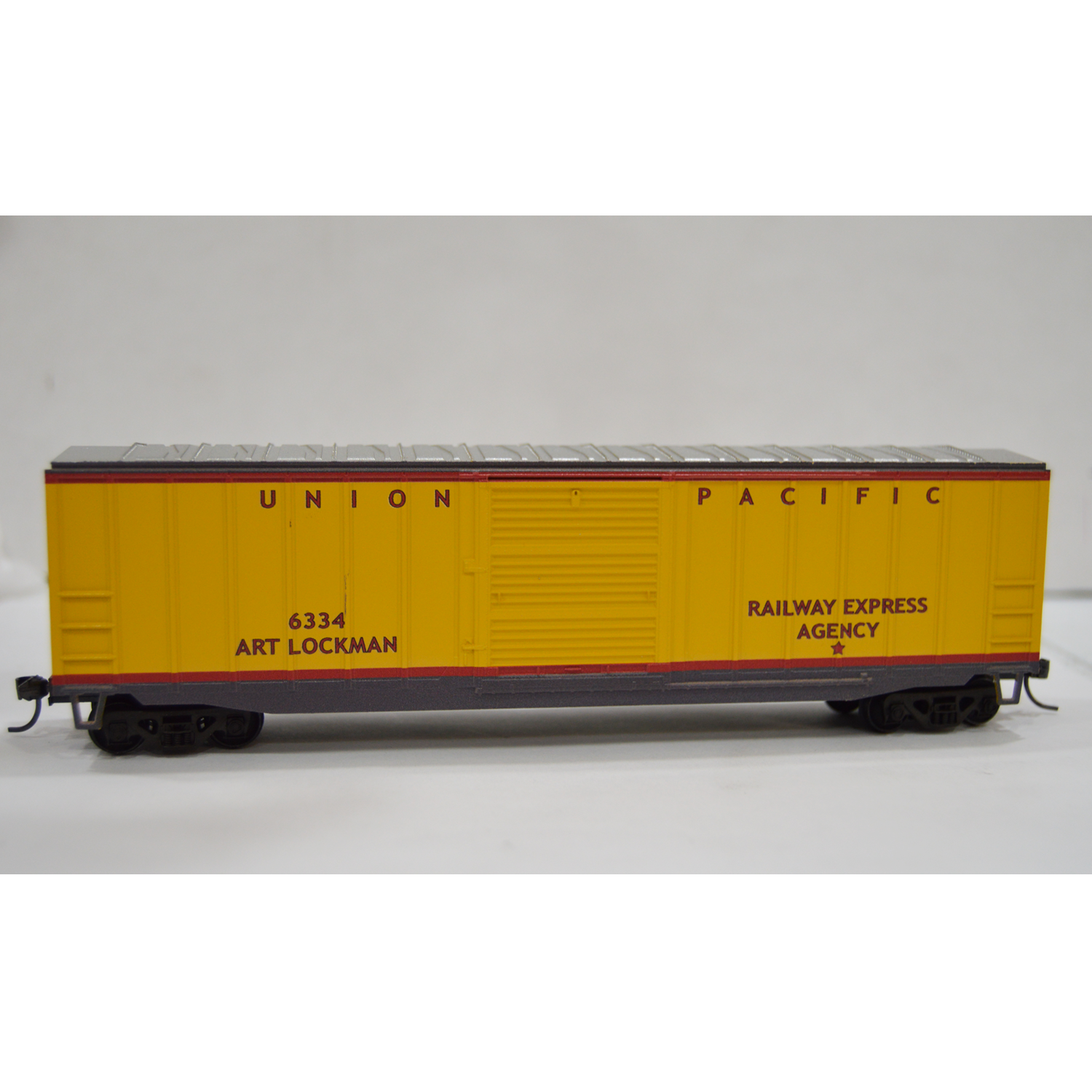 Value Trains USA HO 10061 Boxcar, Union Pacific Art Lockman