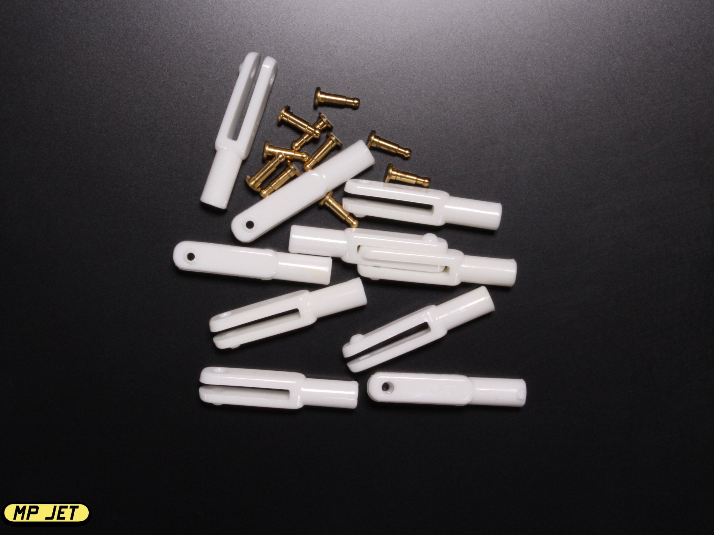 MP Jet Plastic Clevis / Length 23mm / Slot width 1.6mm / 1.6mm dia. Pin / 10pk / White