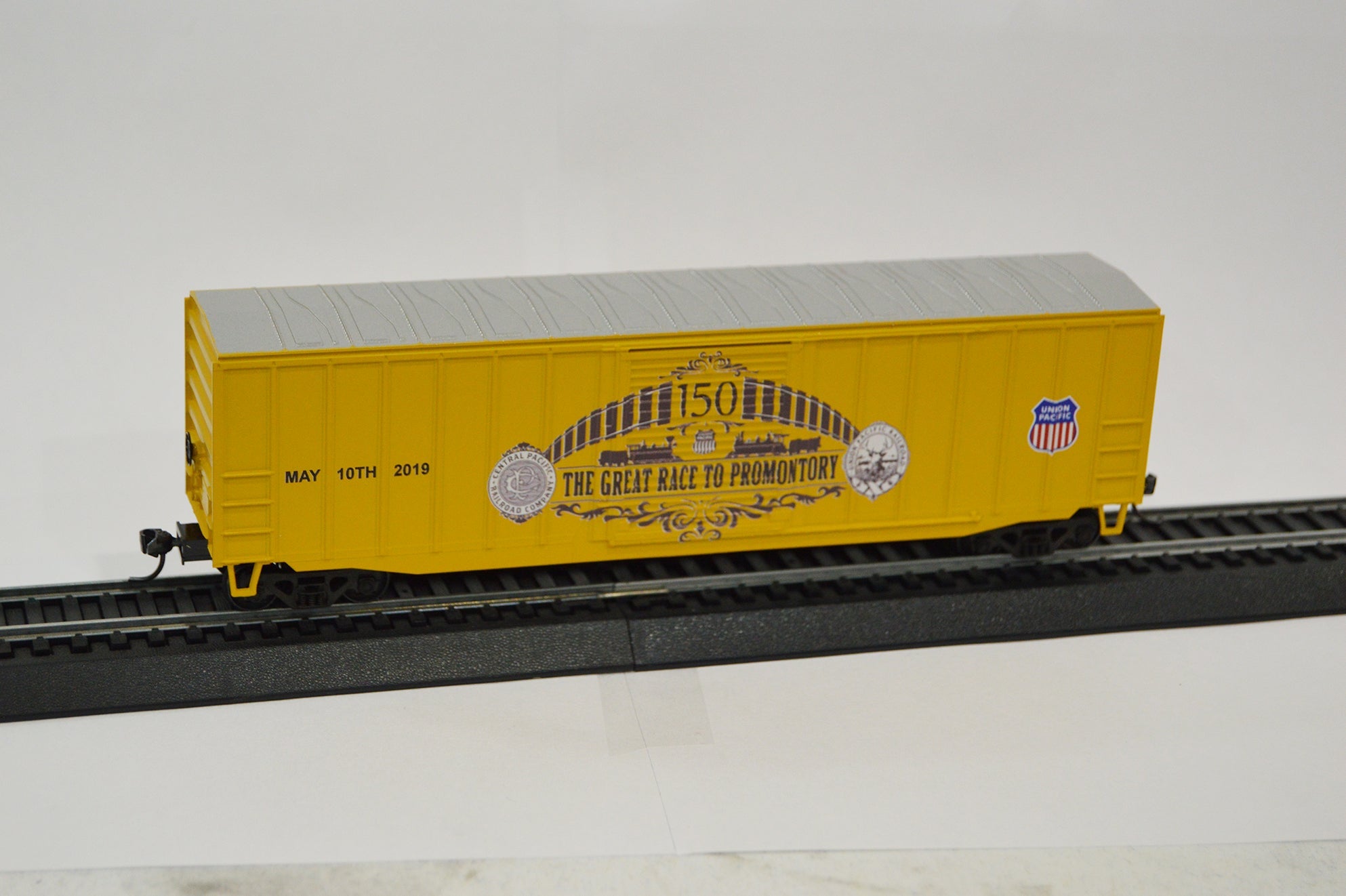 Value Trains USA HO 10089 Boxcar, Union Pacific Great Race