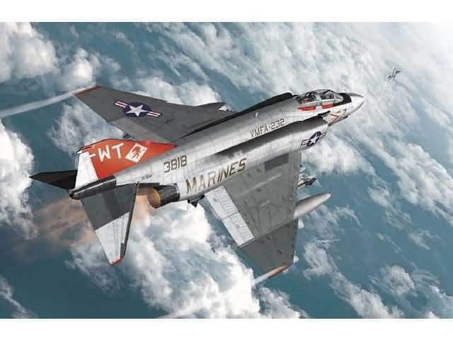 Academy Models 12556 F-4J VMFA-232 USMC Red D 1:72