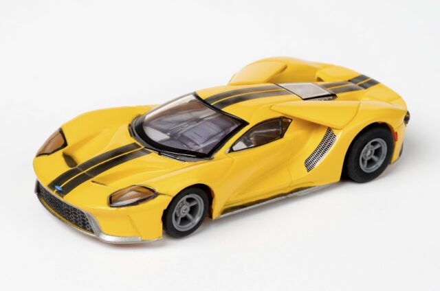 AFX Racing 22029 Ford GT Triple Yellow