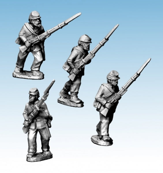 Crusader Miniatures: American Civil War - Infantry in Jacket and Kepi Advancing / Charging (4)