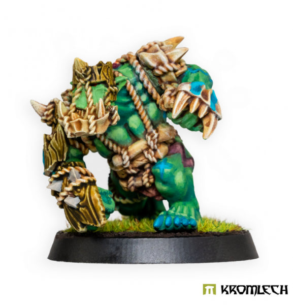 Kromlech Miniatures: Champi-Orcs Brawler (1)