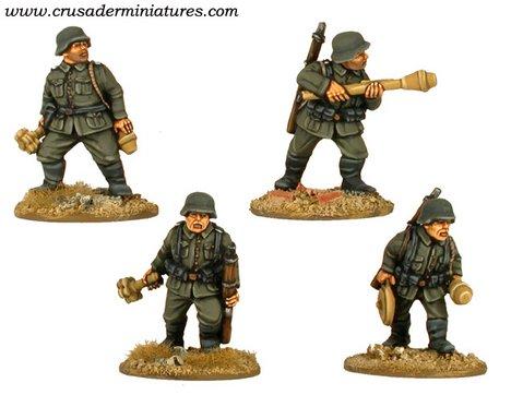 Crusader Miniatures: German Tank Hunters (4)