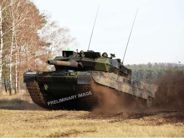 Revell 3355 Leopard 2A7V tank 1:72