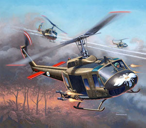 Revell 4983 Bell UH-1H Gunship 1:100