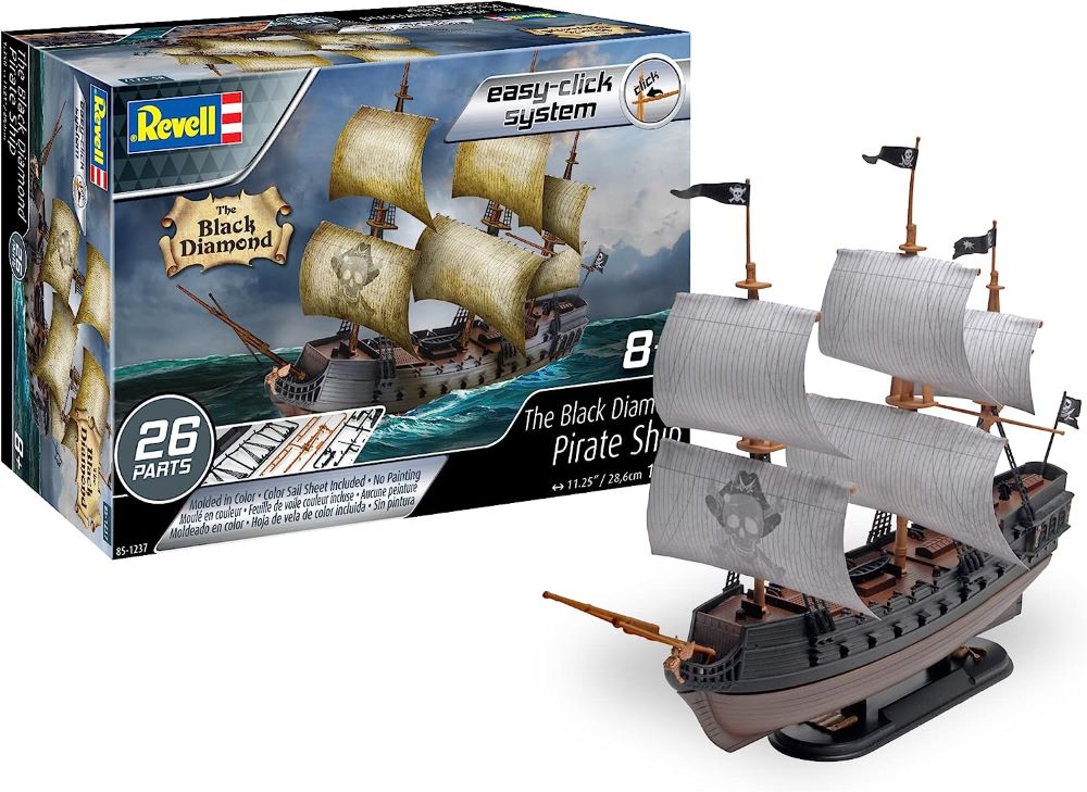 Revell Monogram 1237 The Black Diamond Pirate Ship 1:350