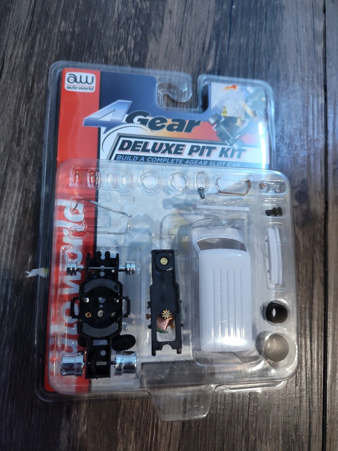 Auto World TRX131 4 Gear Deluxe Pit Kit w:Tradesman Van