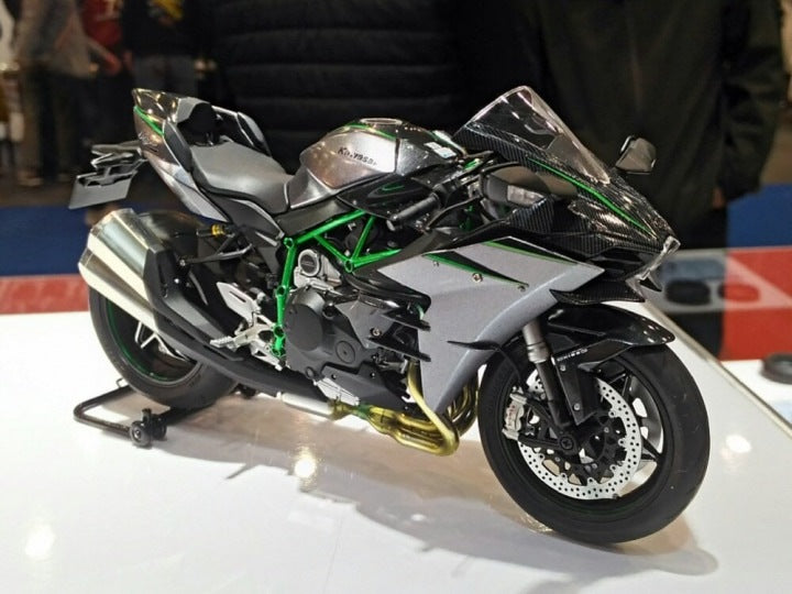 Tamiya 14136 Kawasaki Ninja H2 Carbon 1:12