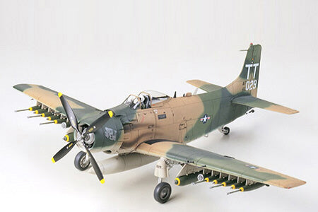 Tamiya 61073 Douglas A-1J Skyraider 1:48