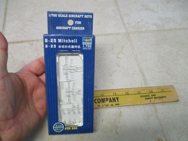 Trumpeter 3401 B-25 MITCHELL 1:700